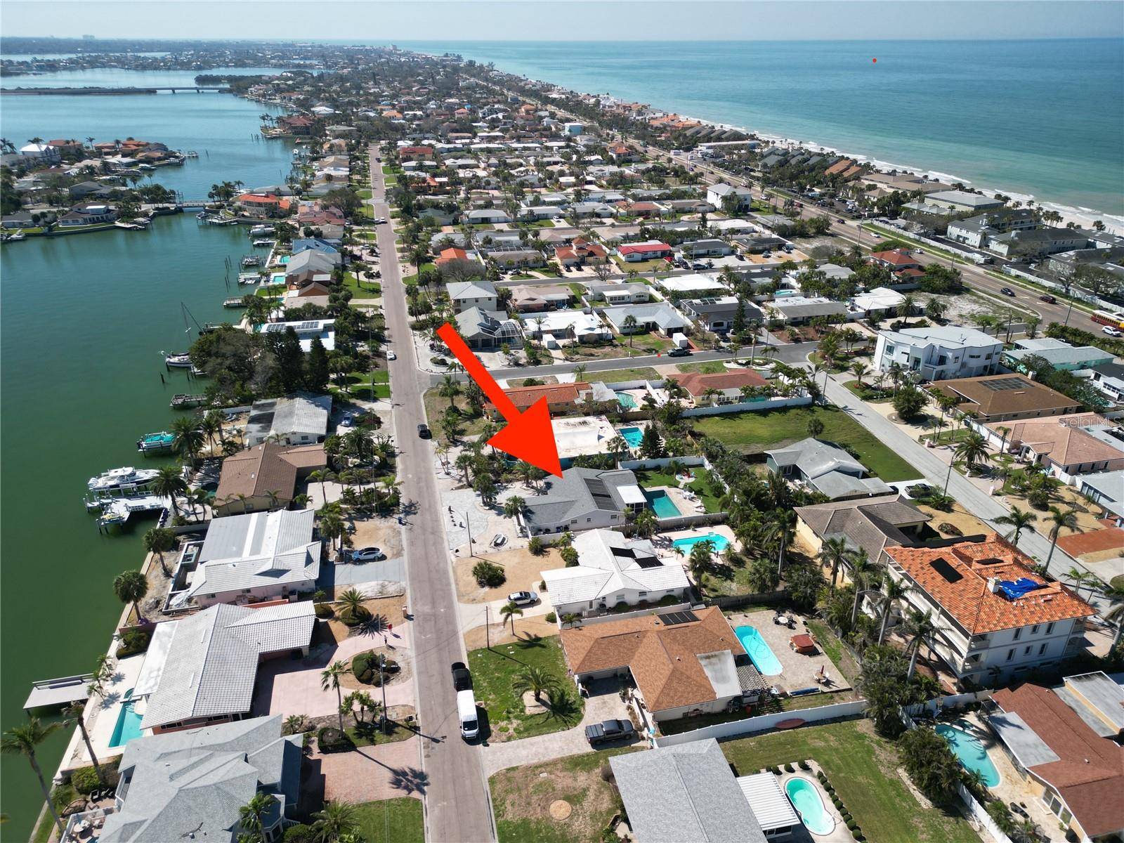 Belleair Beach, FL 33786,2504 BAYSHORE DR