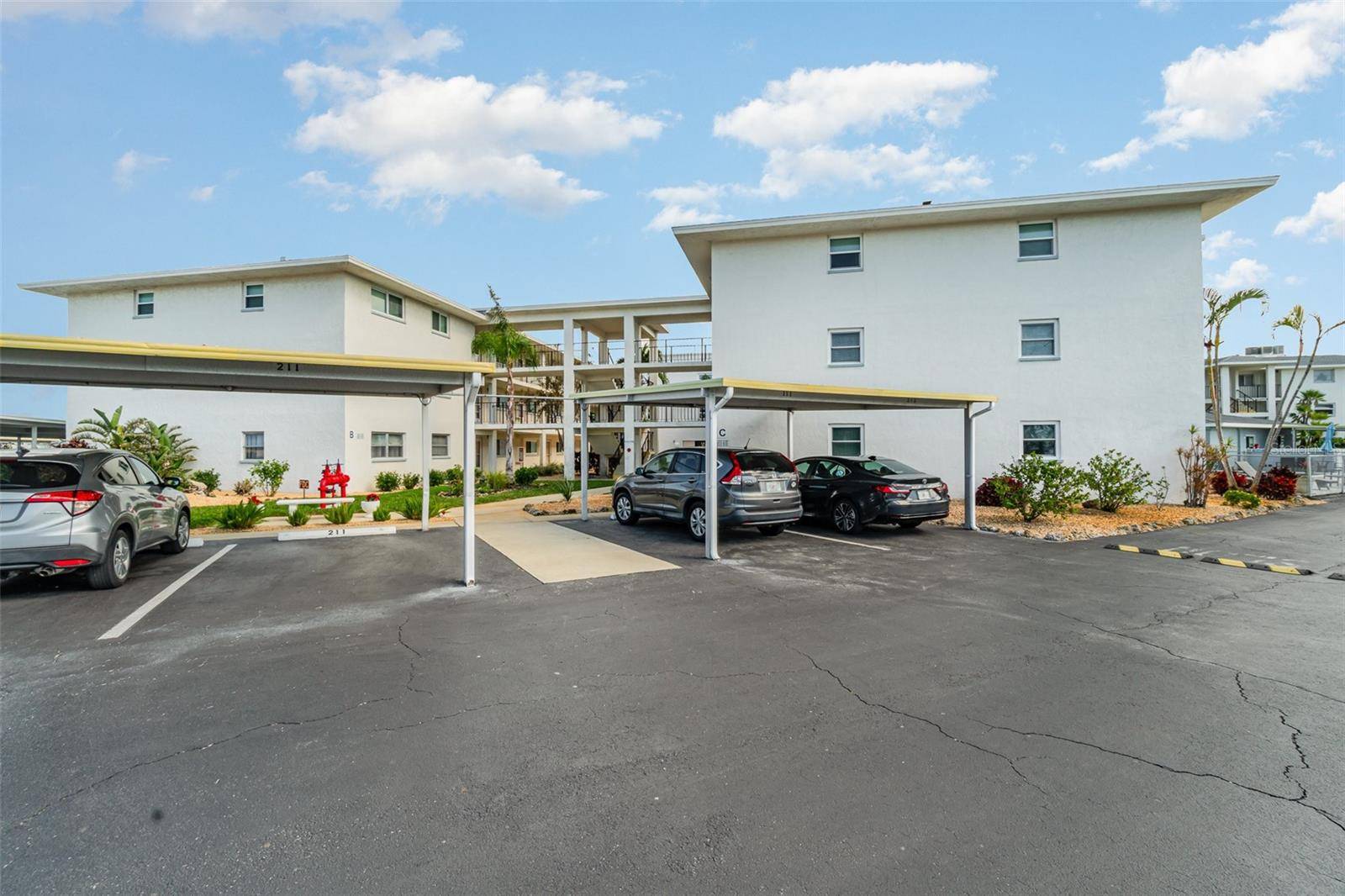 Venice, FL 34285,708 TAMIAMI TRL S #112