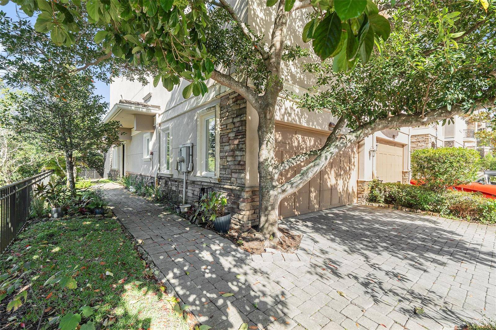 Tarpon Springs, FL 34688,1409 HILLSIDE LANDING DR