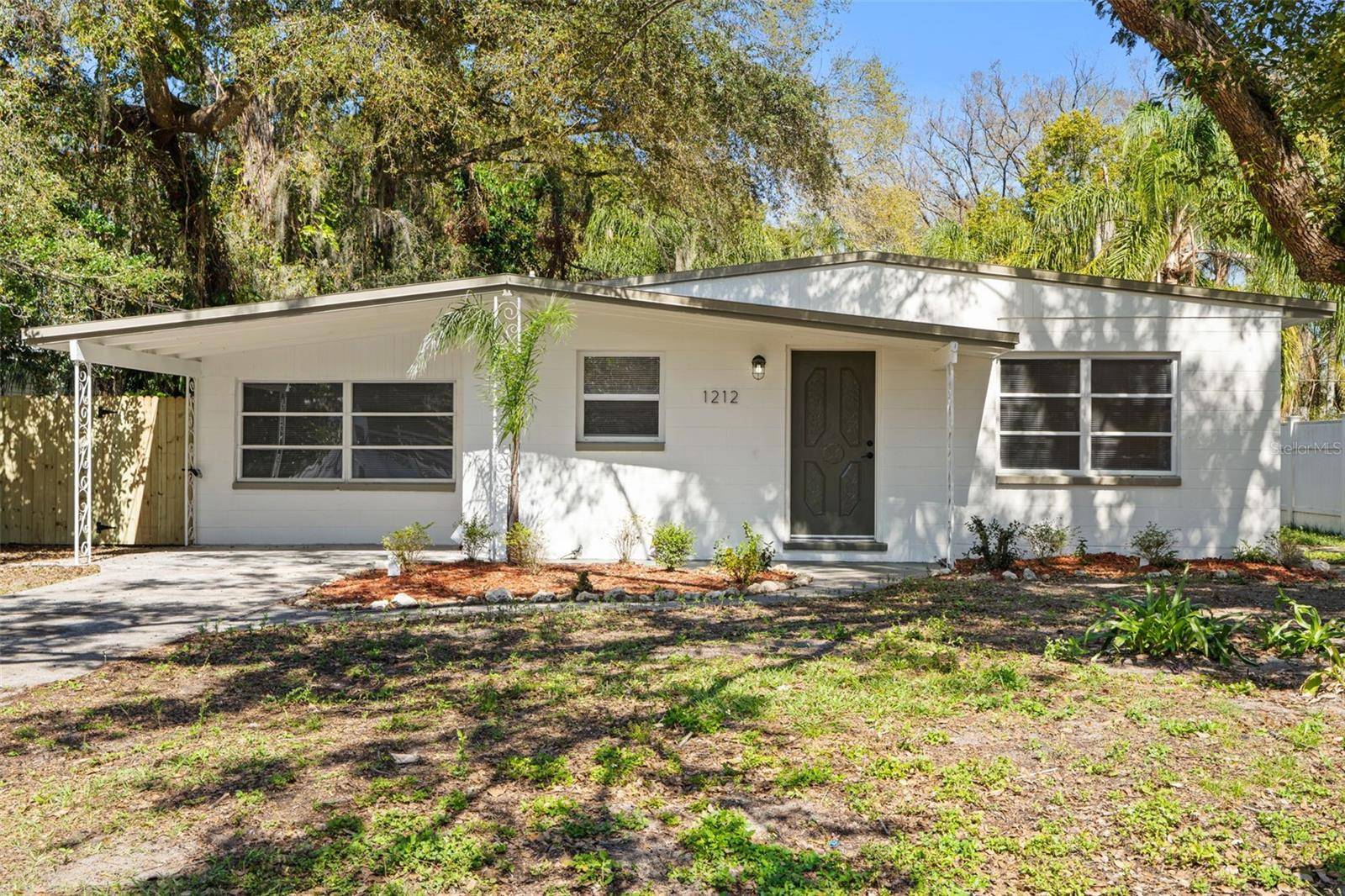 Tampa, FL 33604,1212 E CRAWFORD ST