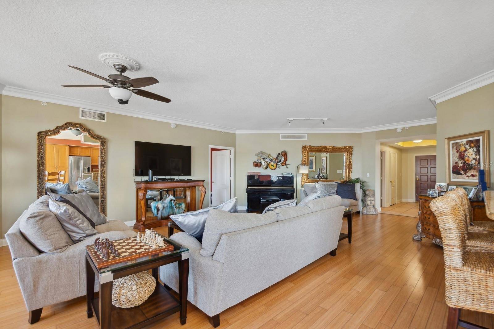 Clearwater Beach, FL 33767,501 MANDALAY AVE #601