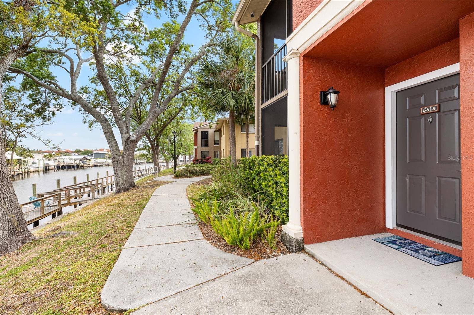 Tampa, FL 33615,5618 BAYWATER DR #5618