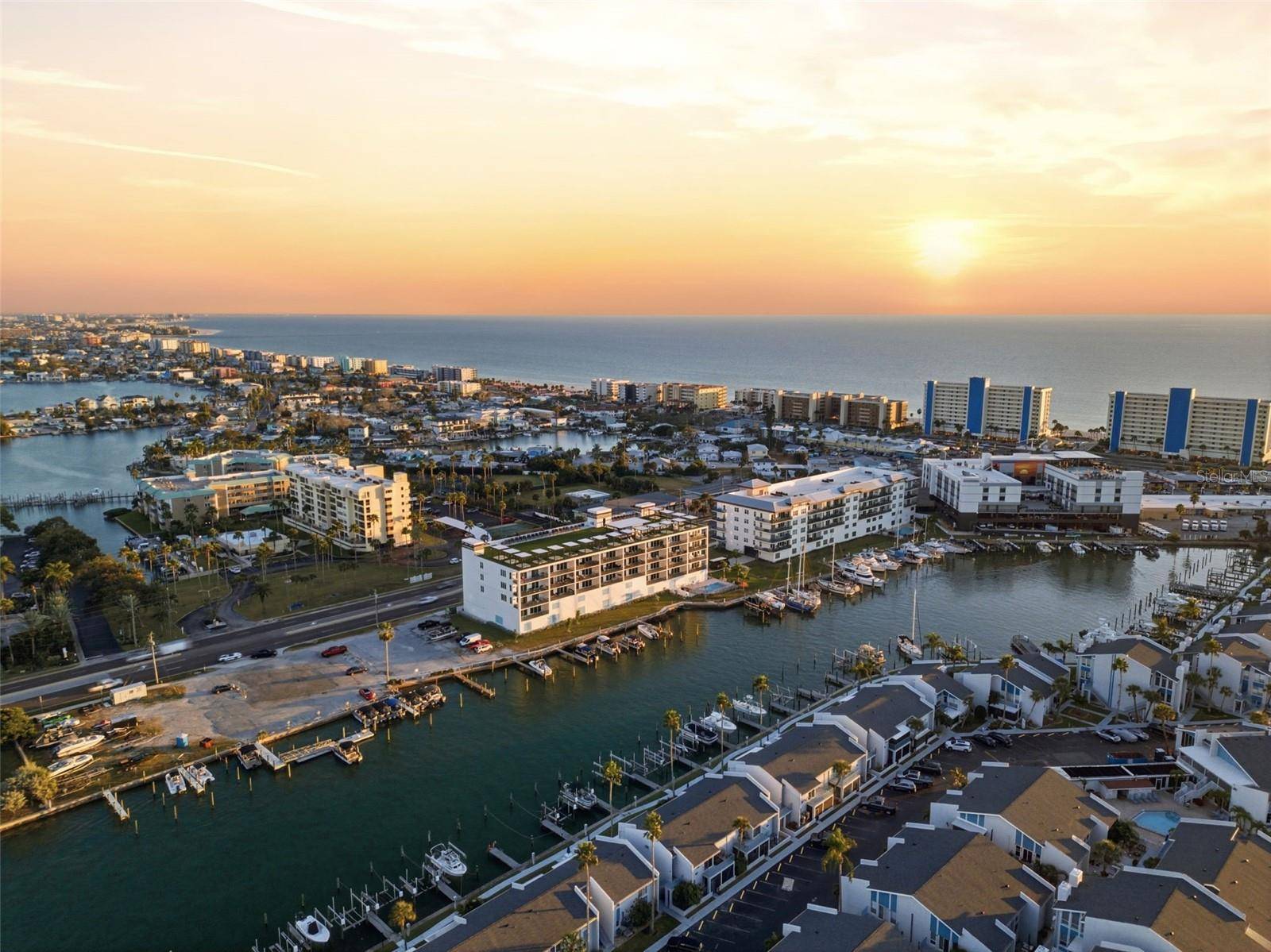 Madeira Beach, FL 33708,400 150TH AVE #206