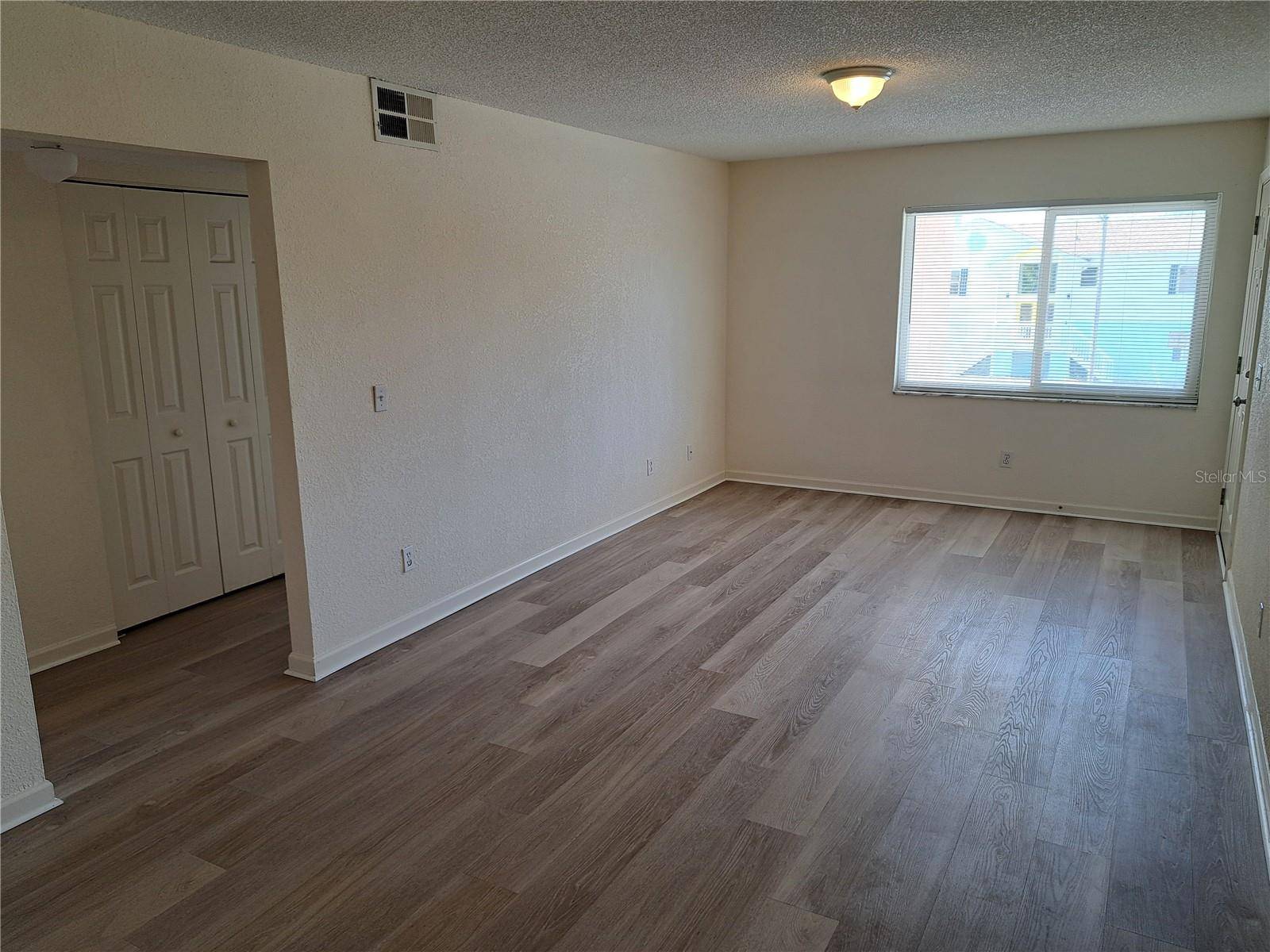 Gulfport, FL 33707,2820 DUPONT ST S #203