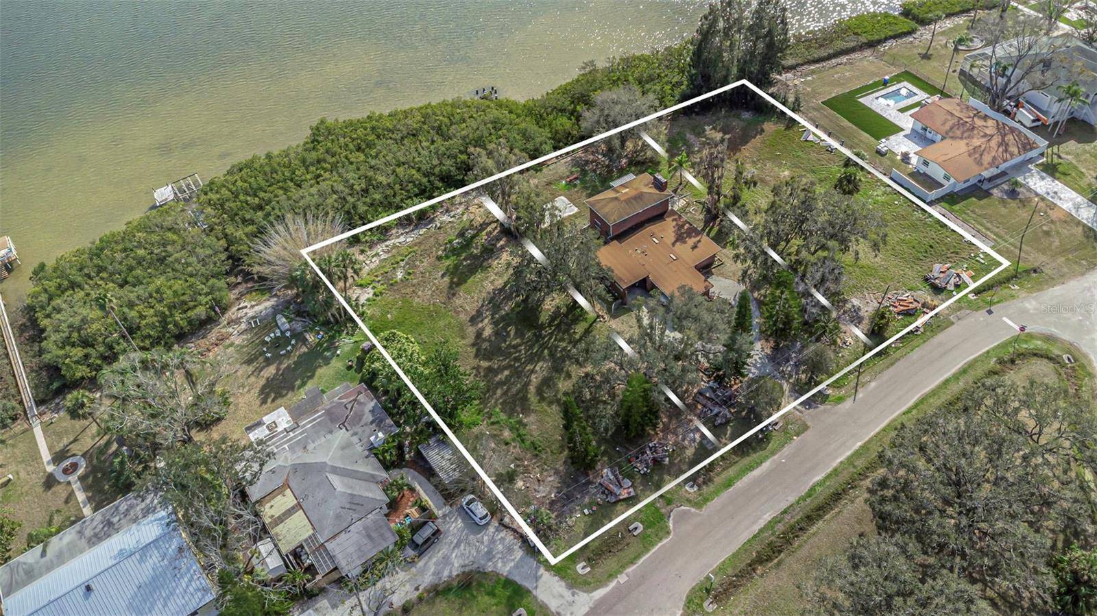 Oldsmar, FL 34677,3825 SHORE BLVD