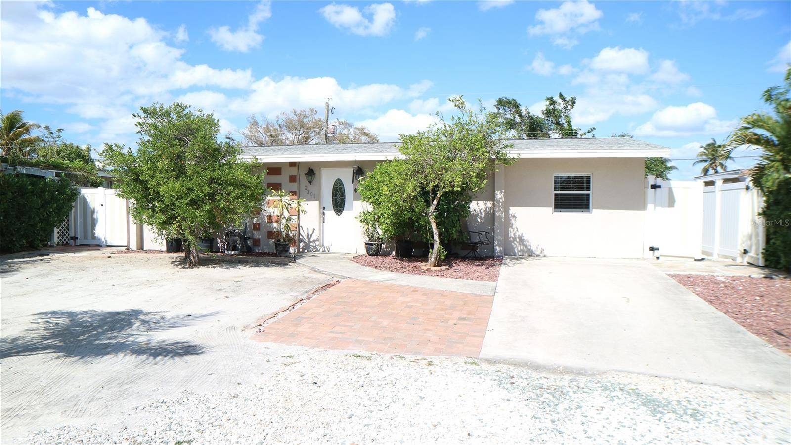 Fort Myers, FL 33907,2201 CORONET ST #1