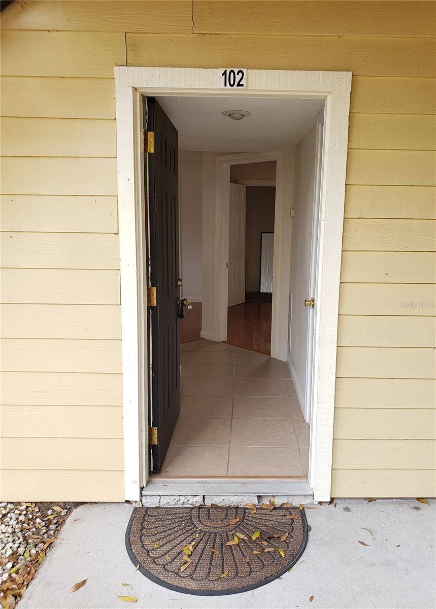 Tampa, FL 33614,8728 MALLARD RESERVE DR #102