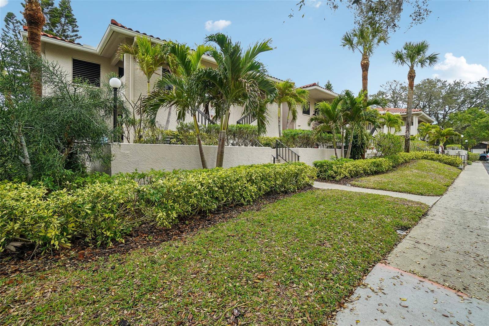 Tarpon Springs, FL 34689,1800 MARINER DR #9
