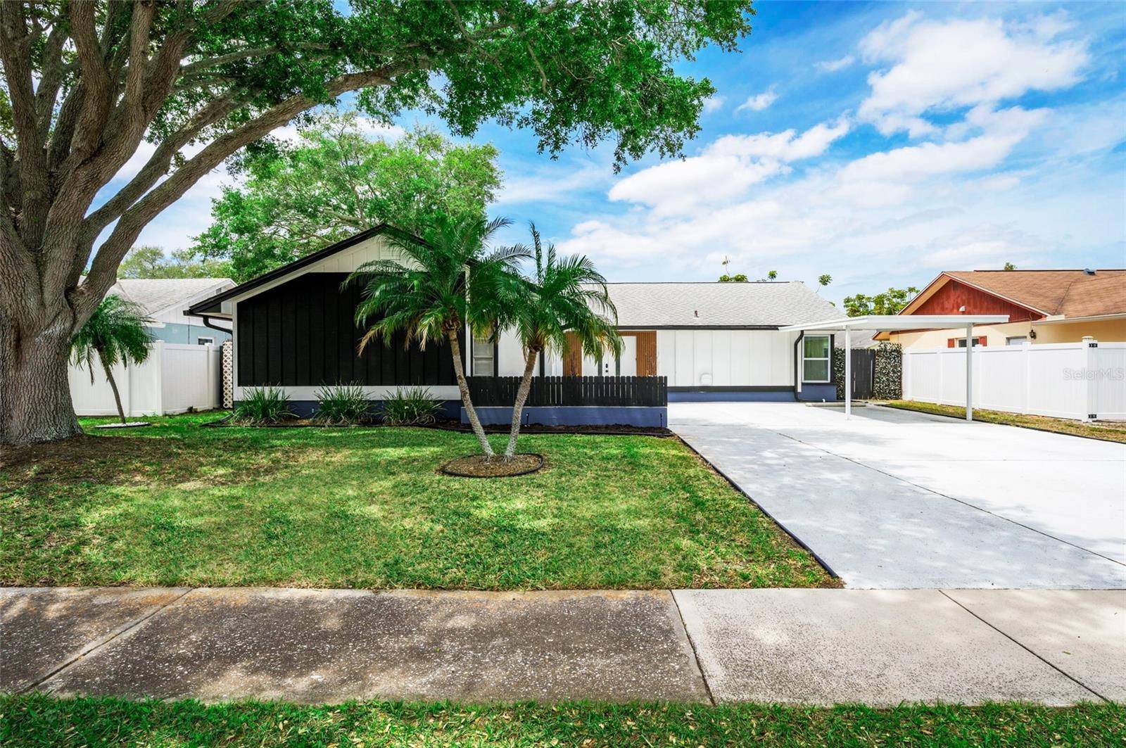 Seminole, FL 33777,10064 82ND ST
