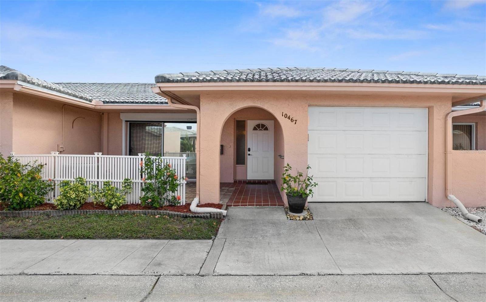 Pinellas Park, FL 33782,10467 LARCHMONT PL N