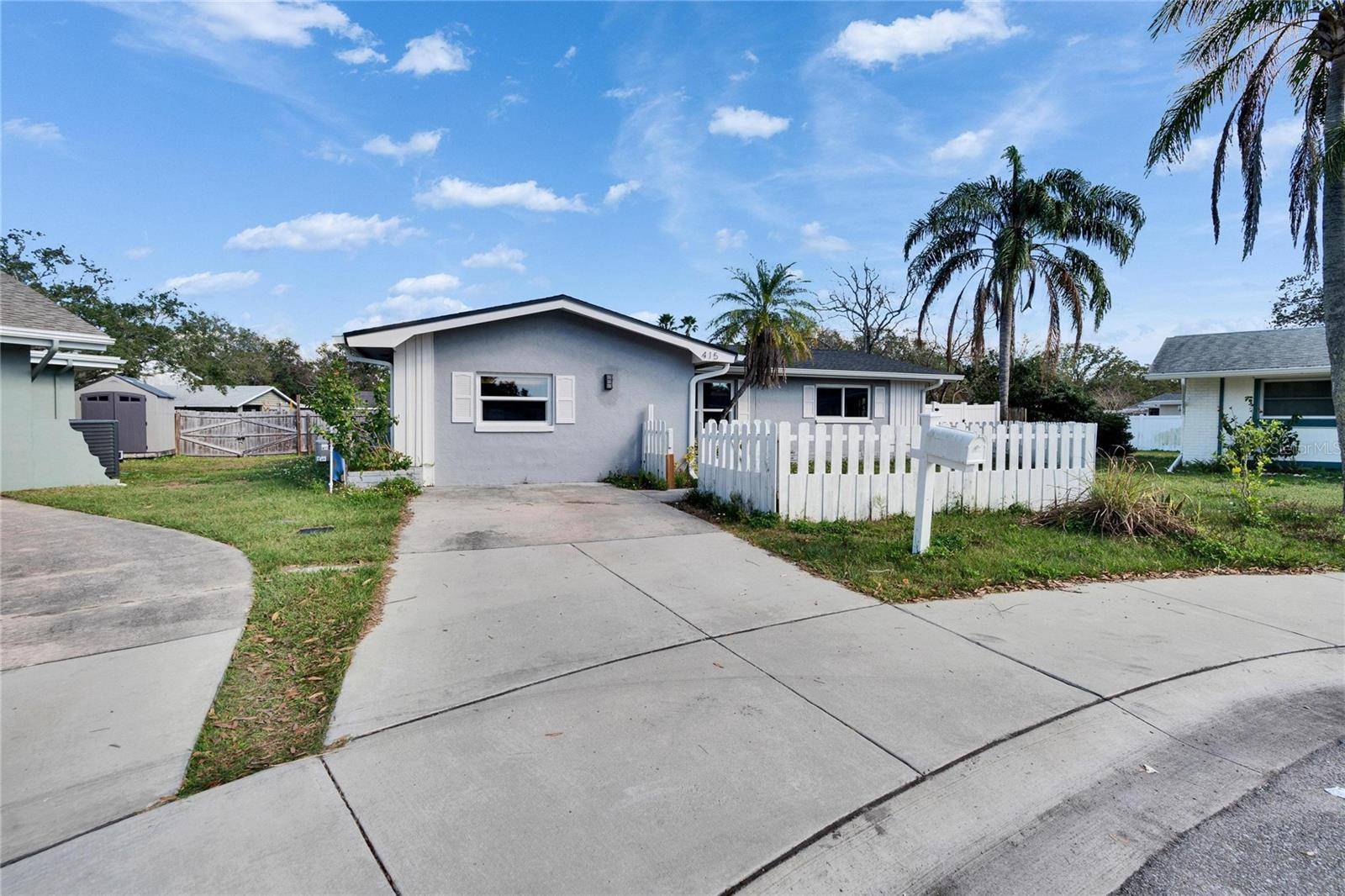 Oldsmar, FL 34677,415 MAPLEWOOD CIR