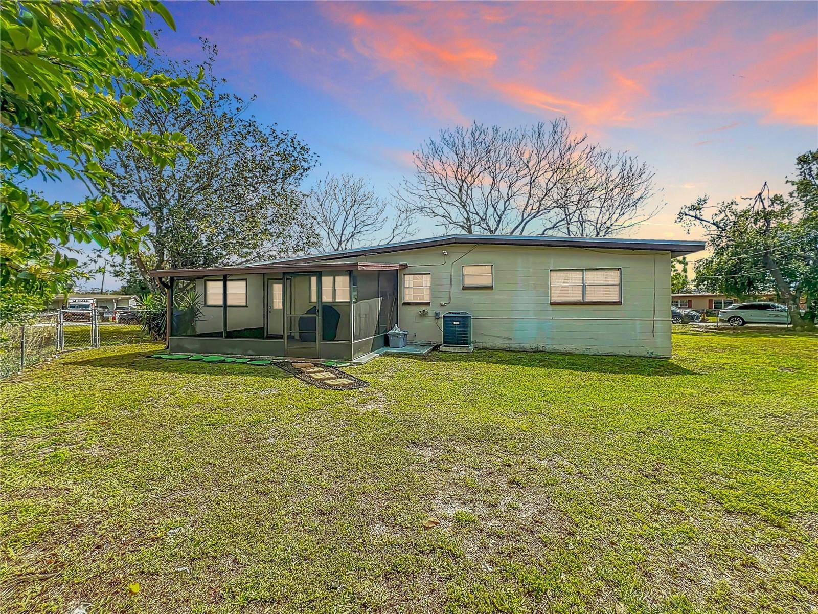 Lakeland, FL 33801,1625 CRYSTAL CT E