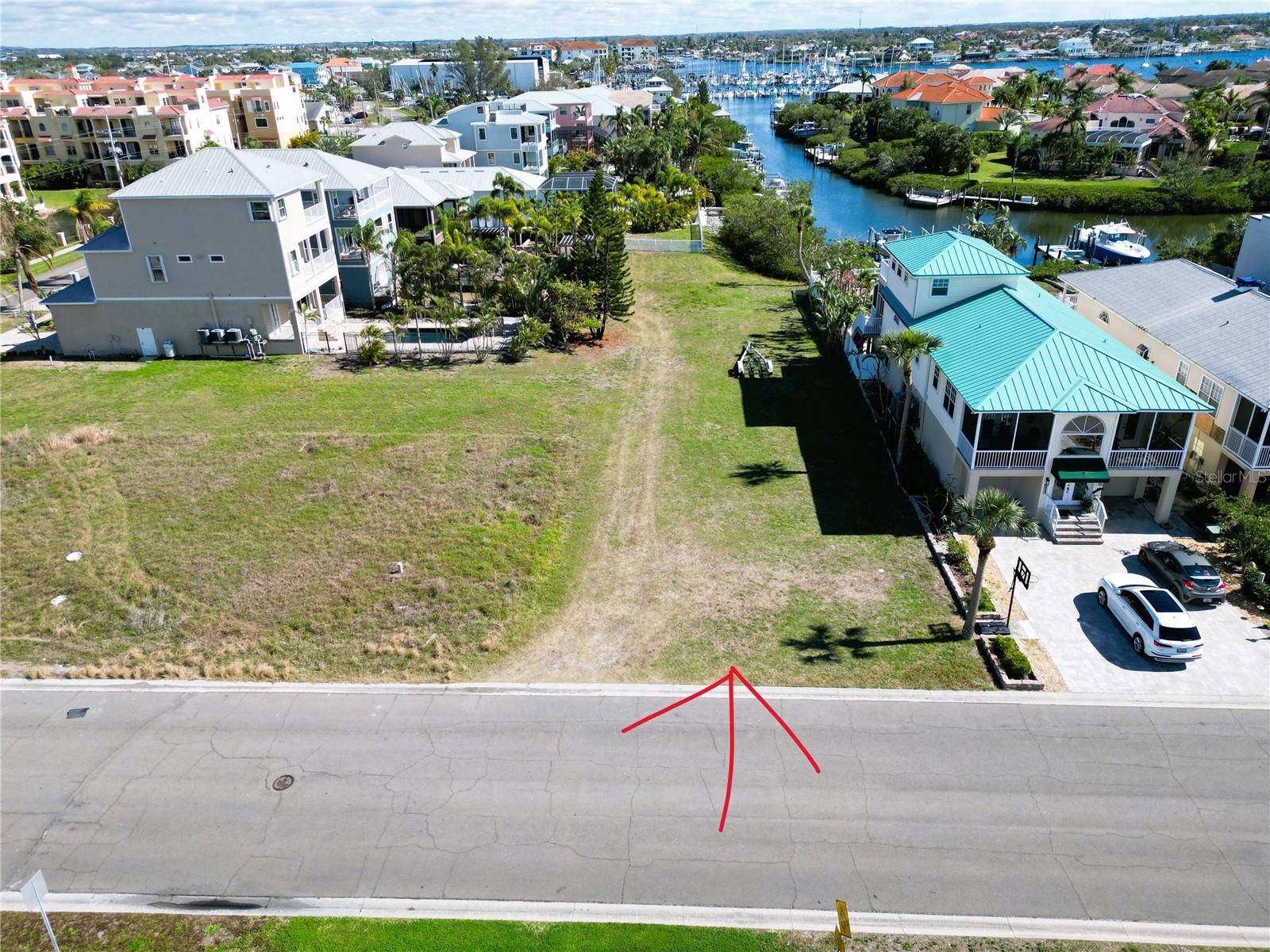 Apollo Beach, FL 33572,6435 MARBELLA BLVD