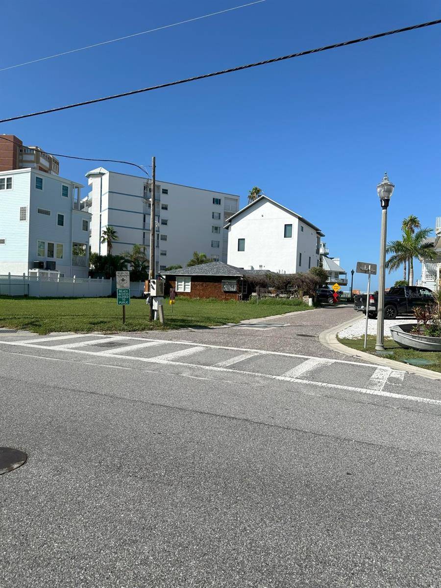 Redington Shores, FL 33708,181ST AVE W