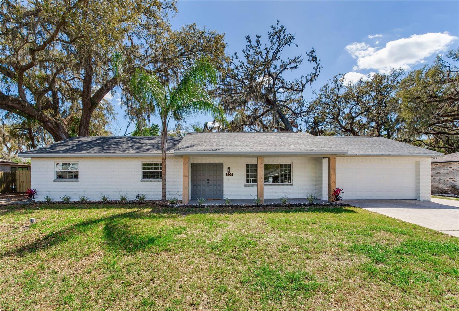 Brandon, FL 33511,303 SUZETTE DR