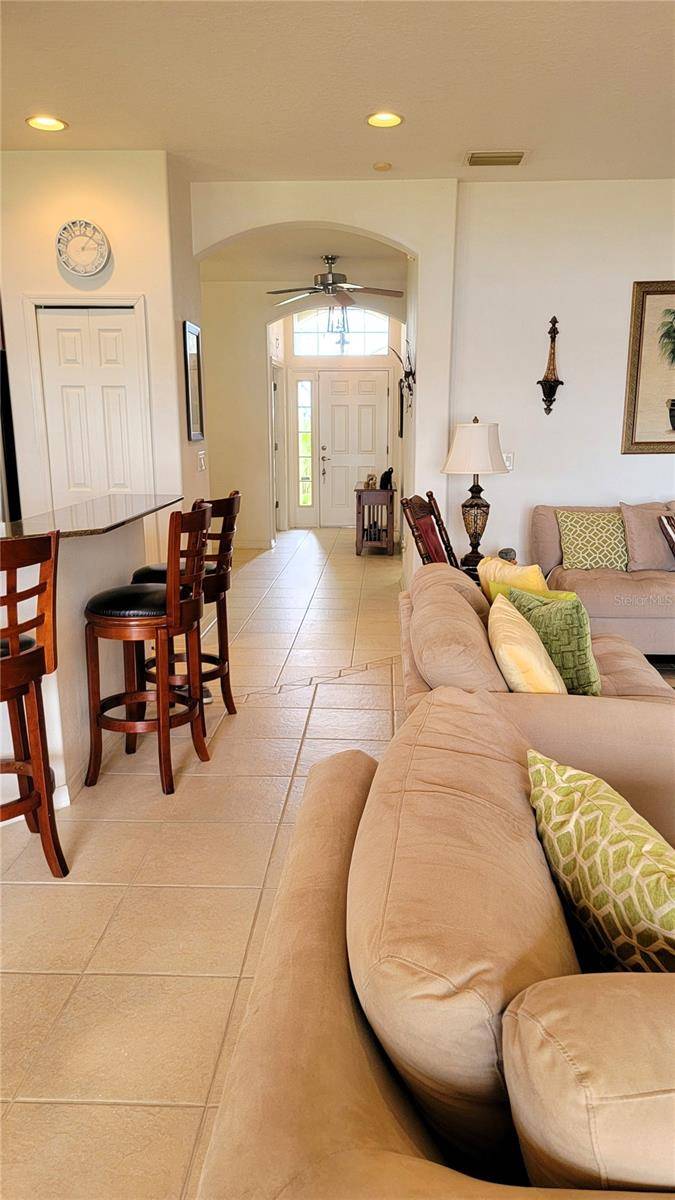 Ruskin, FL 33570,1648 MIRA LAGO CIR