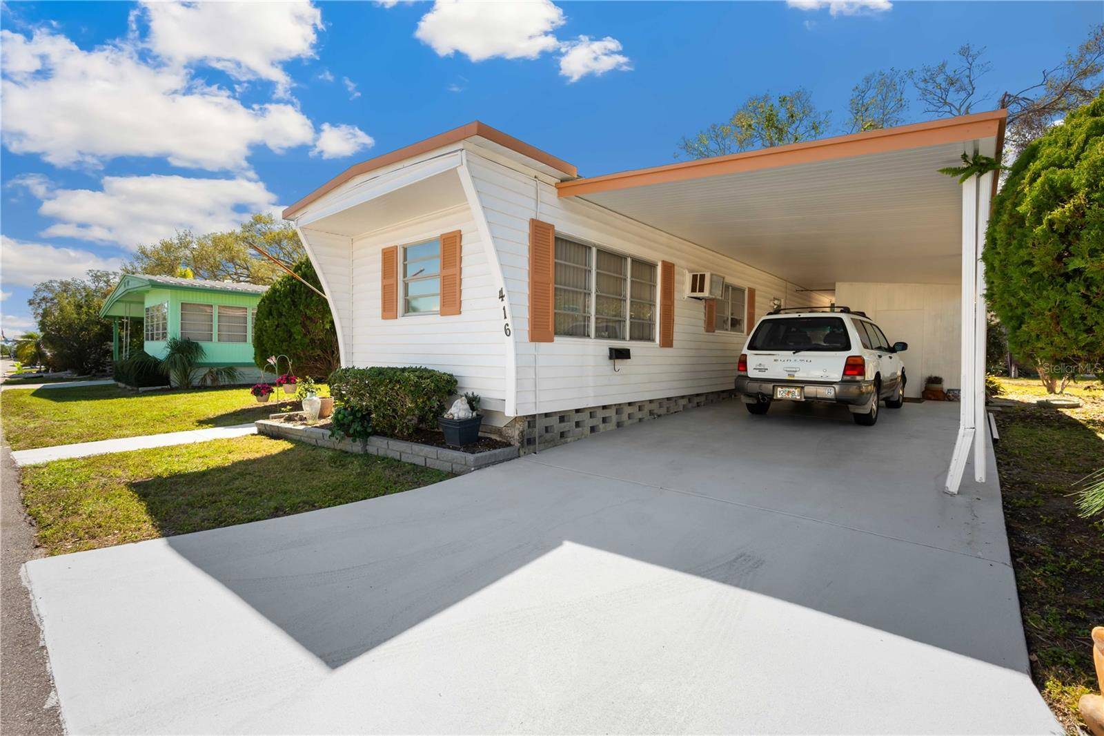 Clearwater, FL 33759,585 SKY HARBOR DR #416