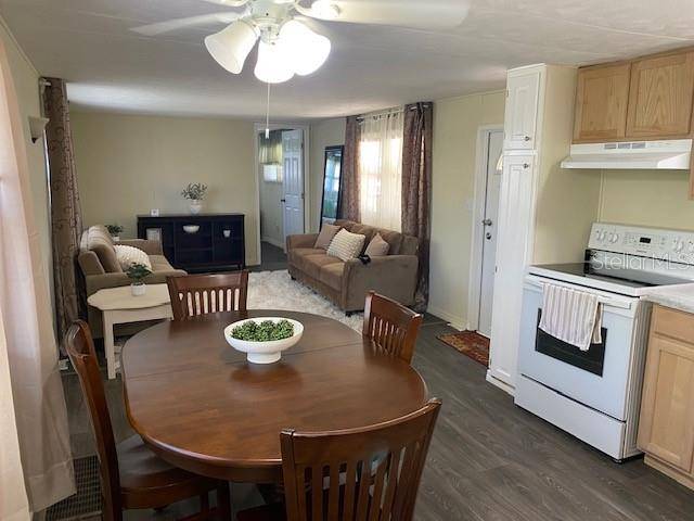 Zephyrhills, FL 33541,36416 CORDOVA CIR