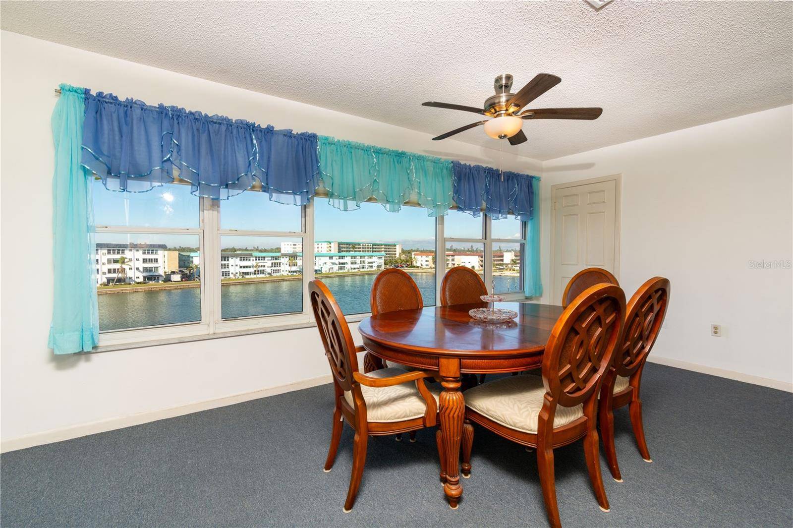 Gulfport, FL 33707,6025 SHORE BLVD S #410