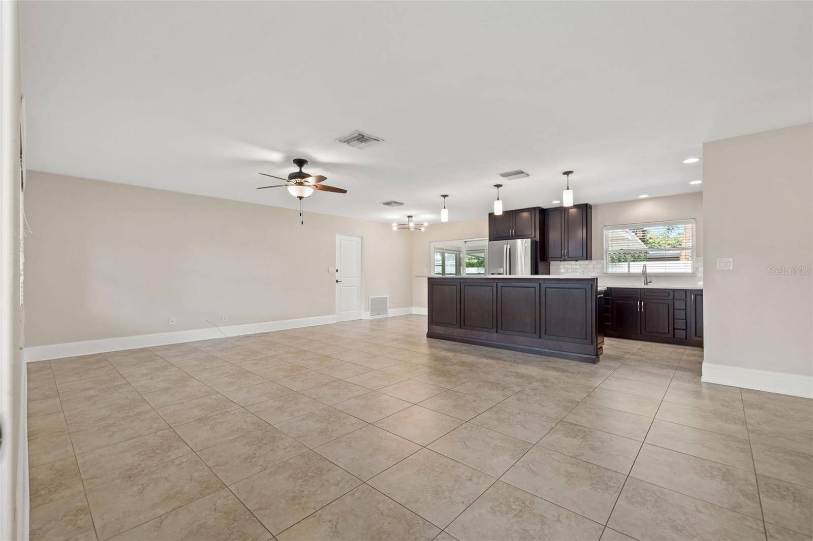 St Petersburg, FL 33704,1180 EDEN ISLE BLVD NE
