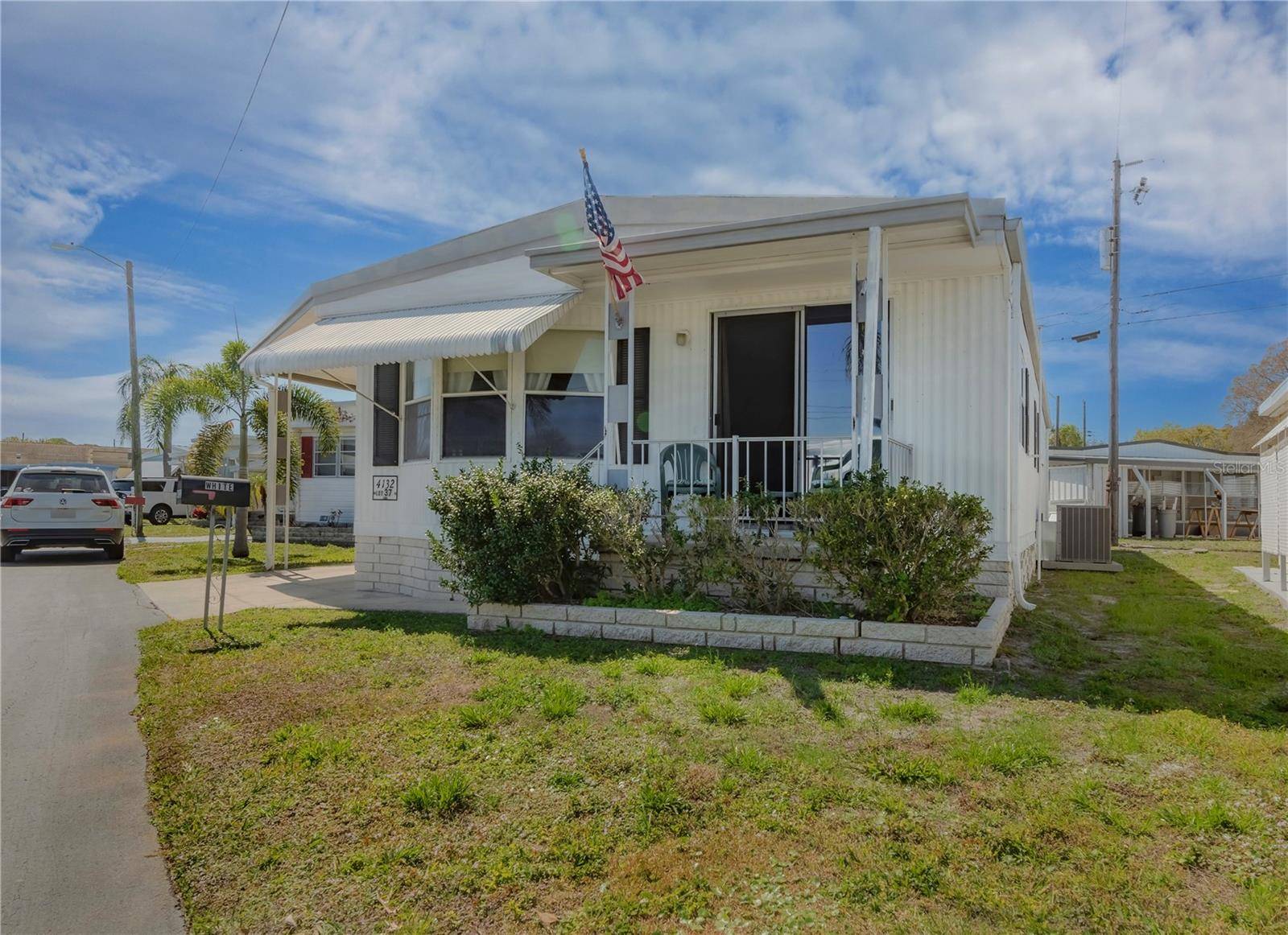 St Petersburg, FL 33709,4132 72ND ST N #37