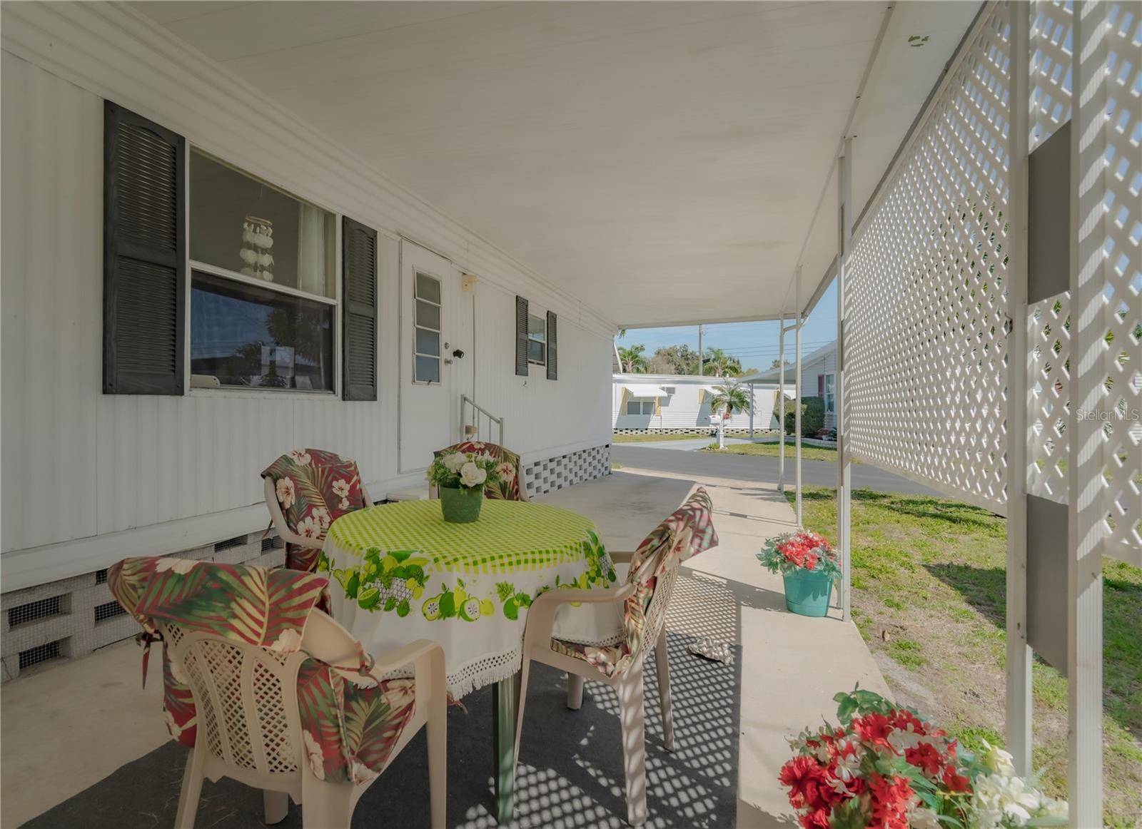 St Petersburg, FL 33709,4132 72ND ST N #37