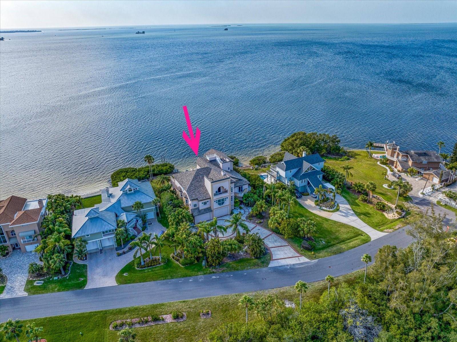 Crystal Beach, FL 34681,812 POINT SEASIDE DR