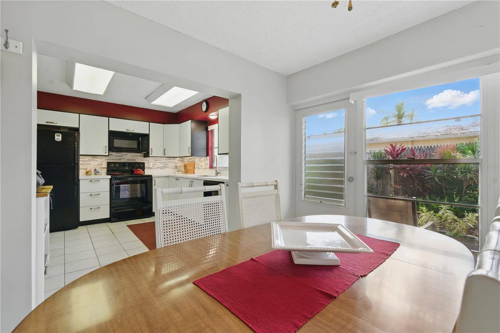 Dunedin, FL 34698,858 CAMBRIDGE CT #858
