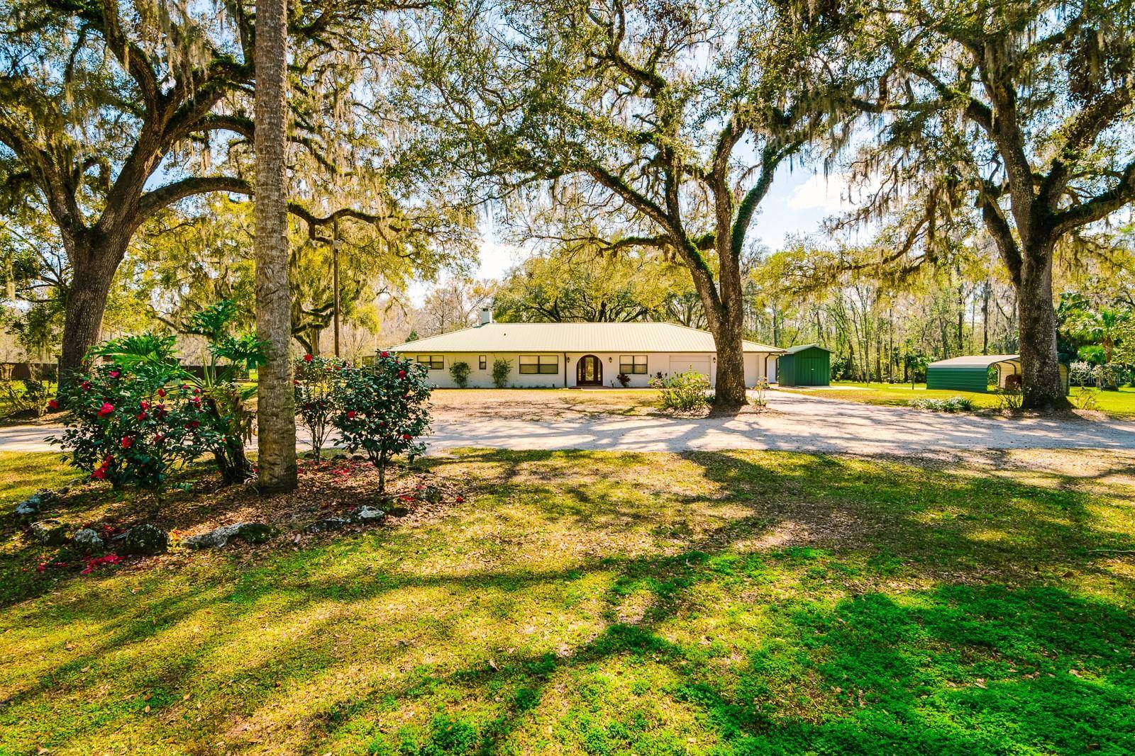 Lake Panasoffkee, FL 33538,4942 CR 300