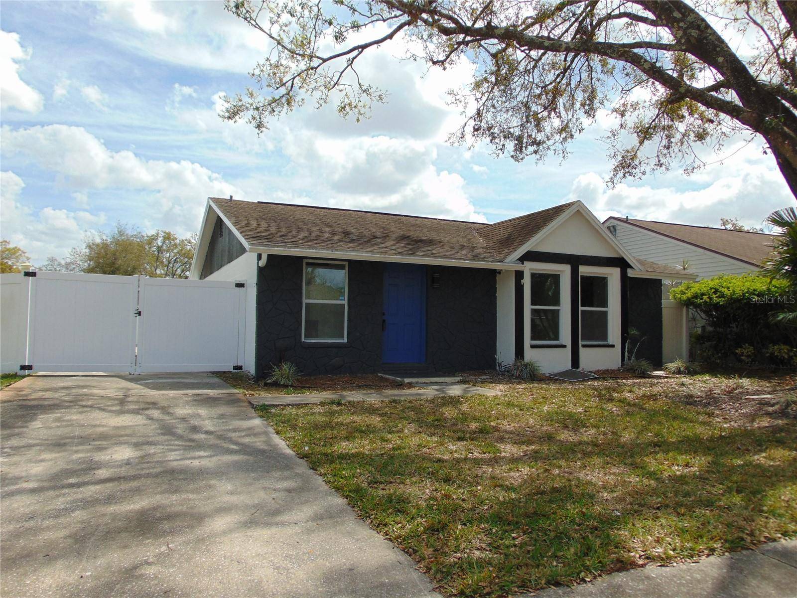 Tampa, FL 33618,16147 SAGEBRUSH RD