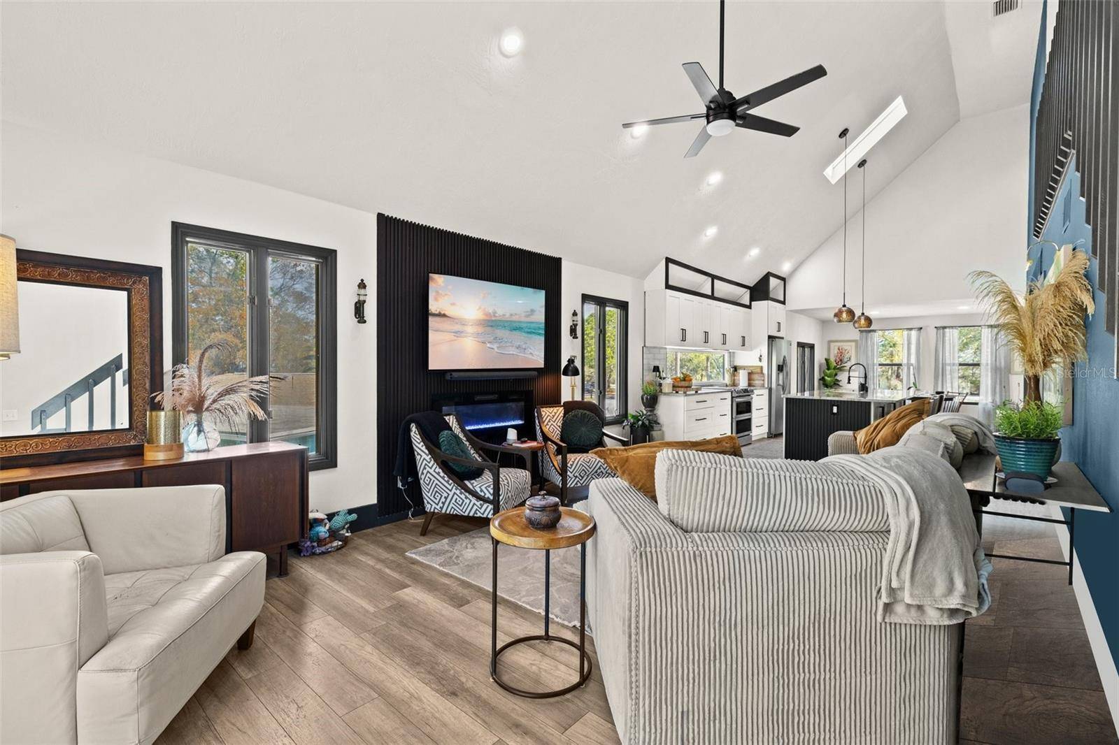 Holiday, FL 34691,3327 PINEVIEW DR