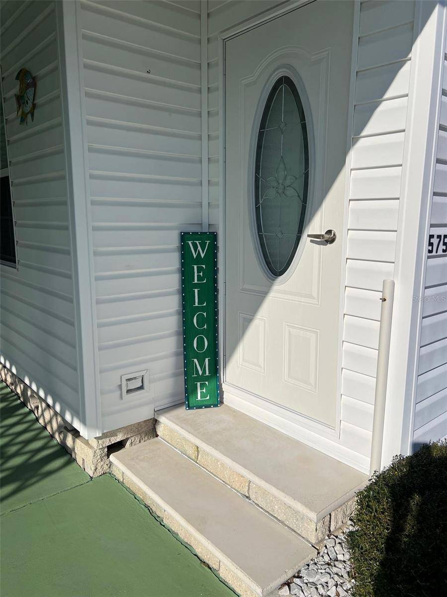 Largo, FL 33778,575 QUEEN PALM ST