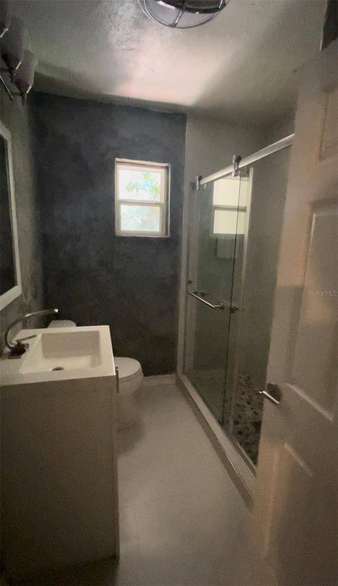 Tampa, FL 33604,807 E ELM ST