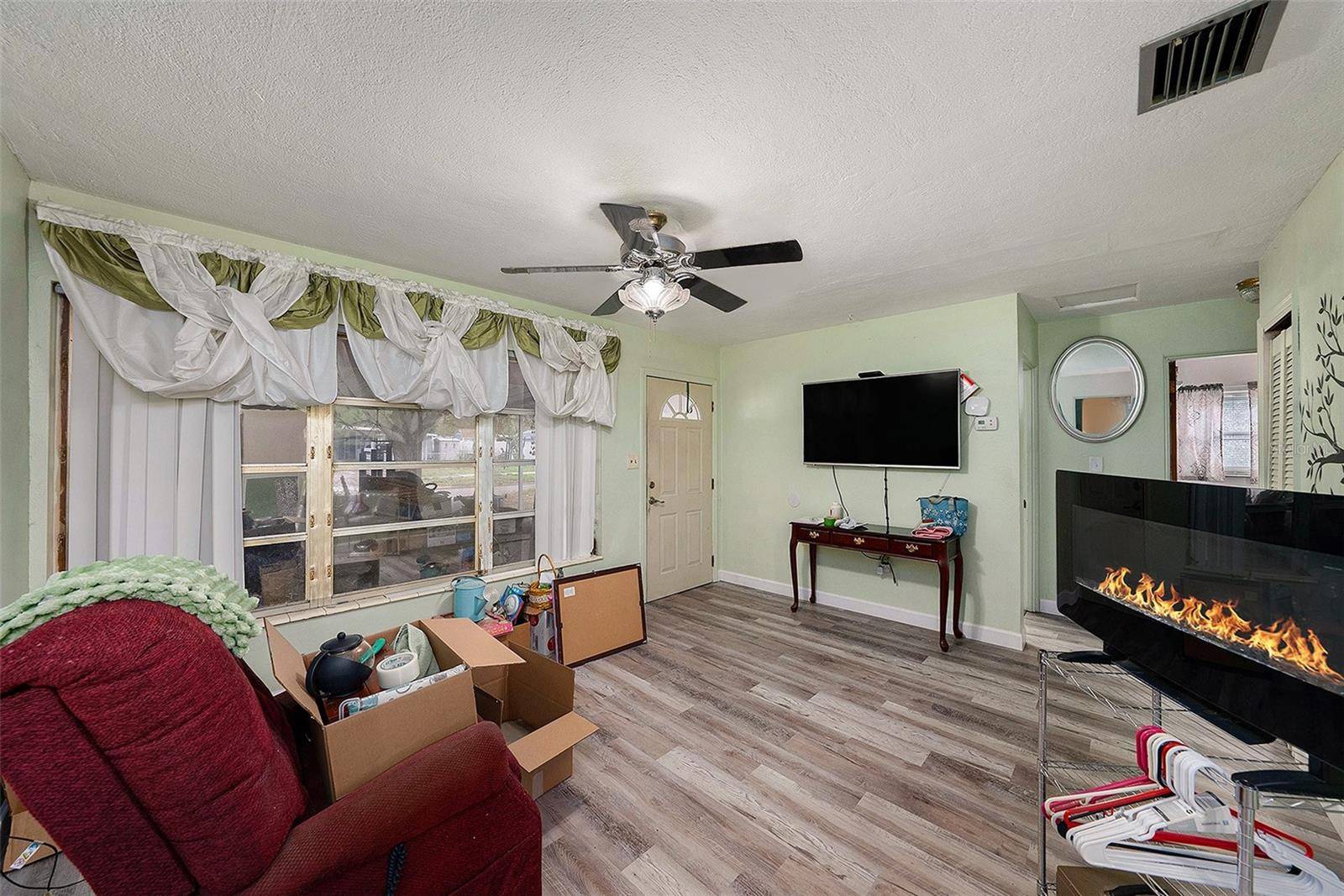 Seminole, FL 33777,9048 94TH ST
