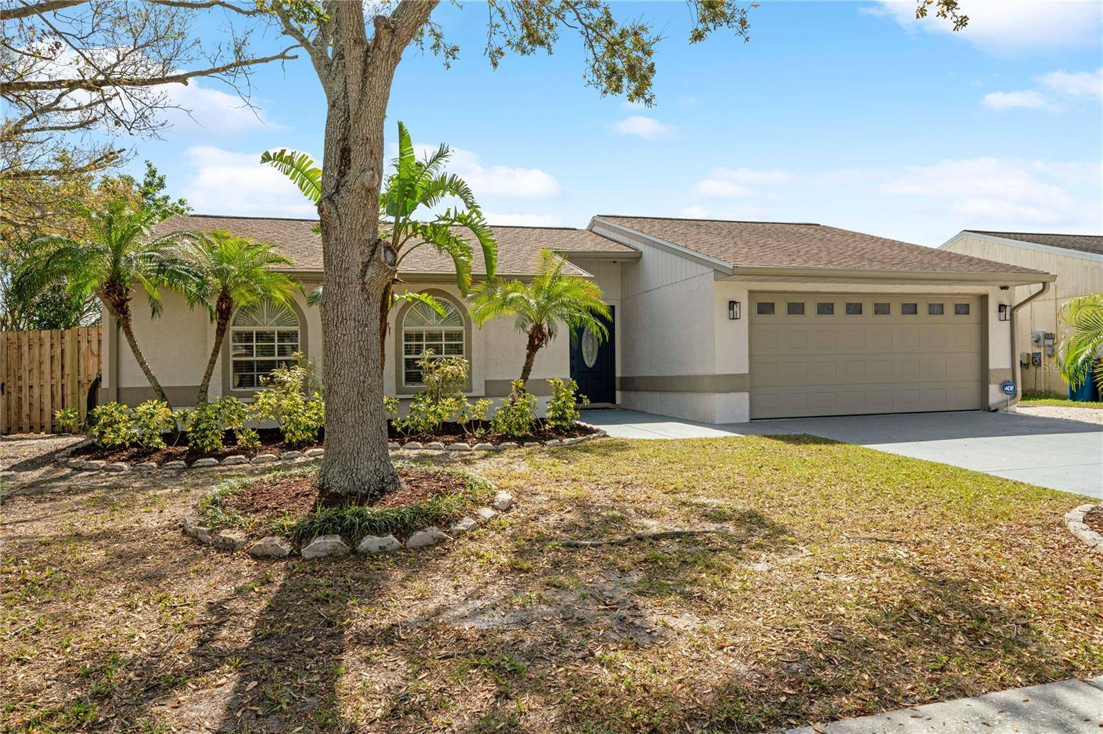 Oldsmar, FL 34677,641 BAY LAKE TRL