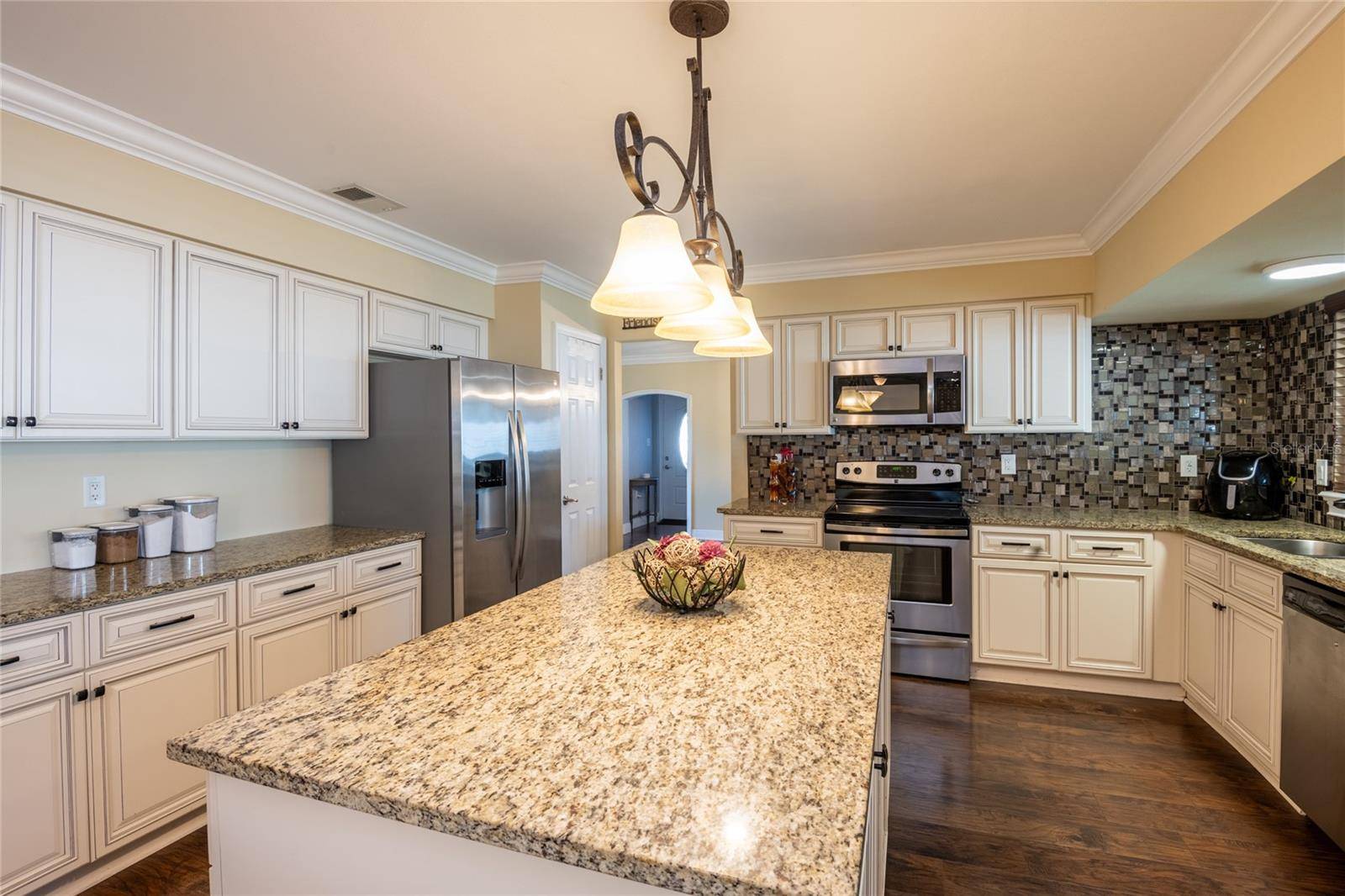 Brandon, FL 33510,1375 CORNER OAKS DR