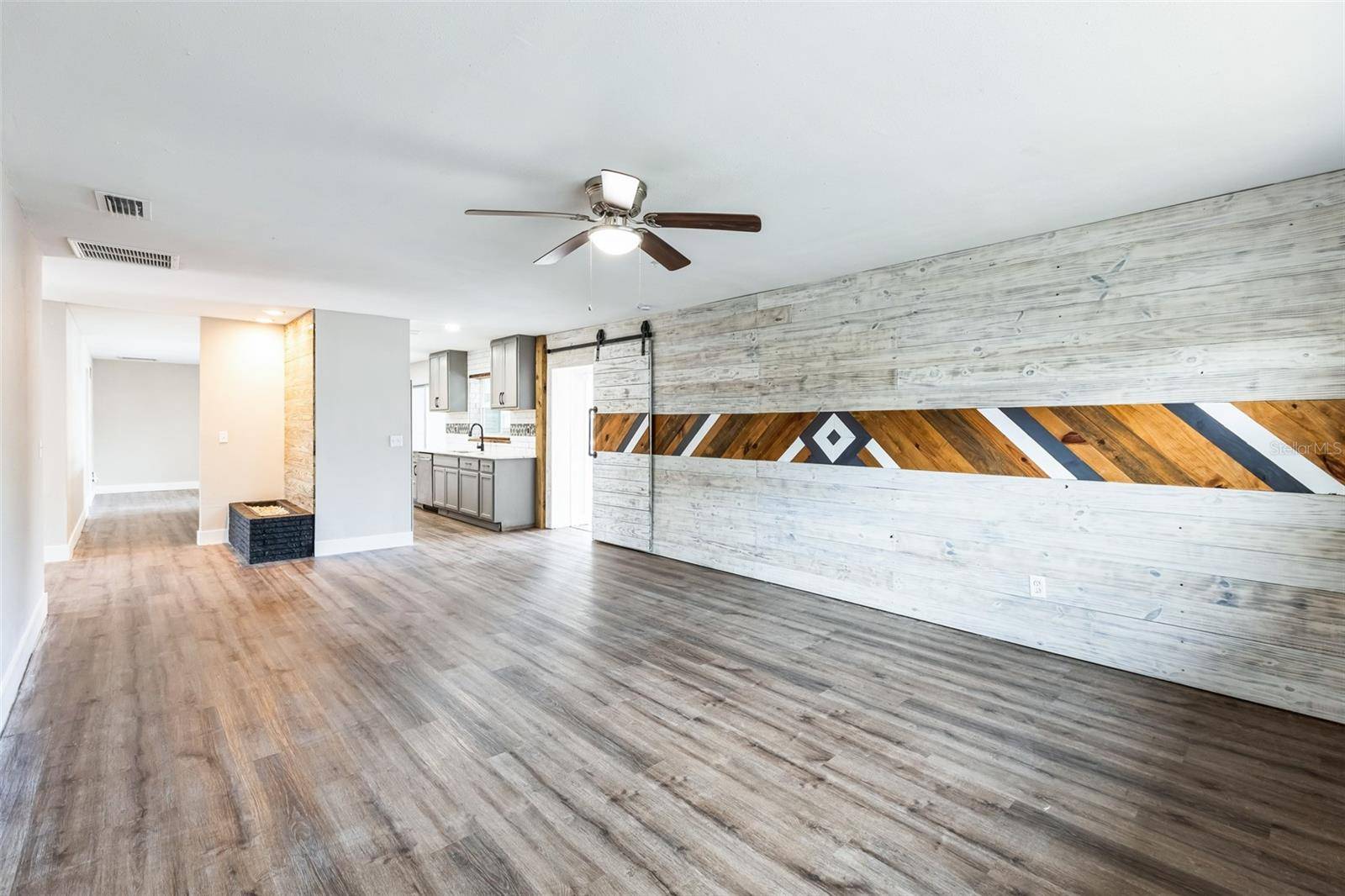 Clearwater, FL 33764,2080 ATTACHE CT
