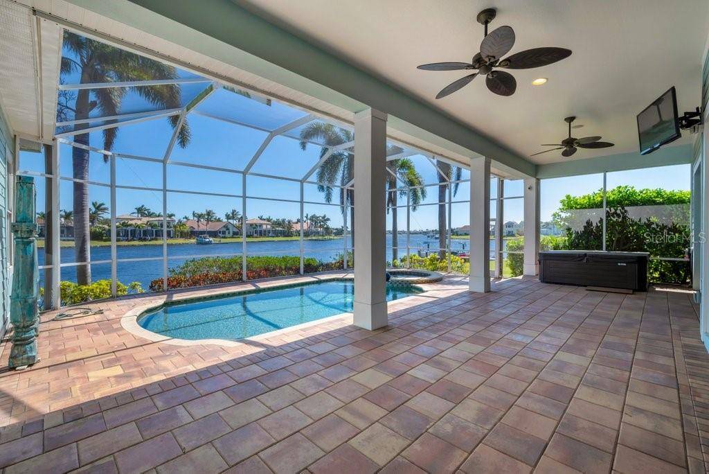 Apollo Beach, FL 33572,5321 FISHERSOUND LN