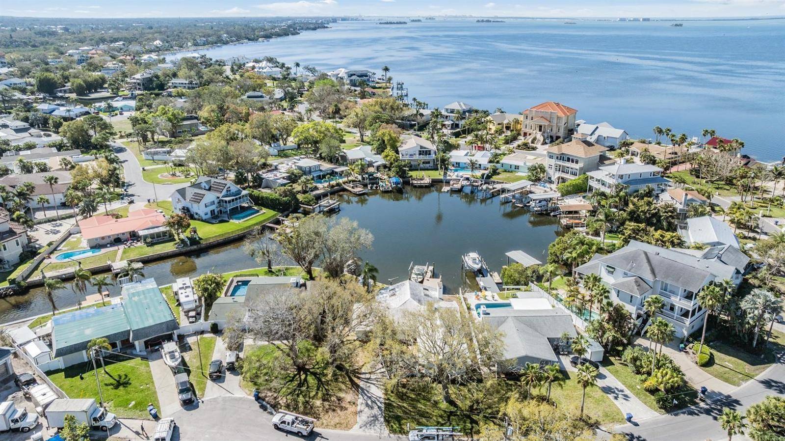 Palm Harbor, FL 34683,120 CARLYLE CIR