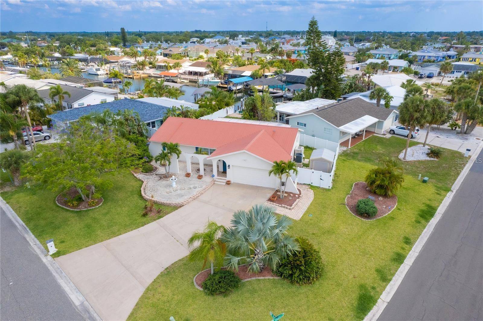 Apollo Beach, FL 33572,922 SAGO PALM WAY