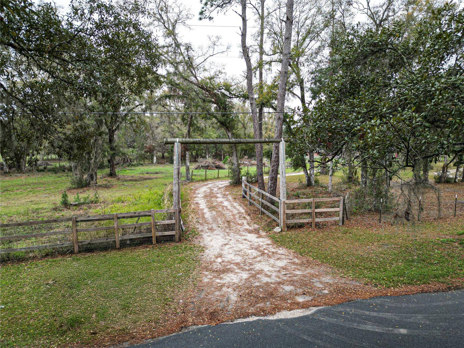 Brooksville, FL 34601,25590 OLYMPIA RD
