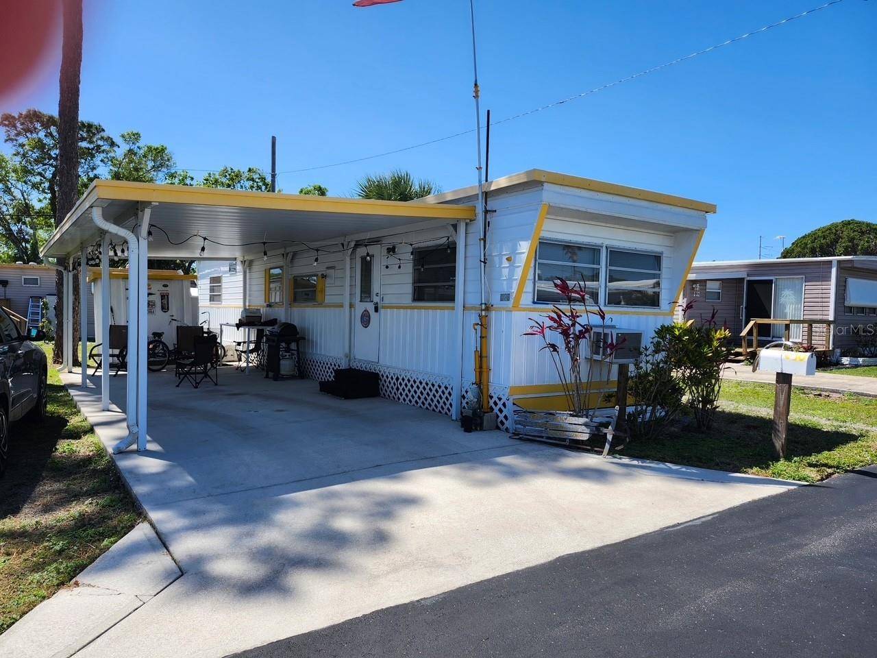 Largo, FL 33778,12674 SEMINOLE BLVD #C30