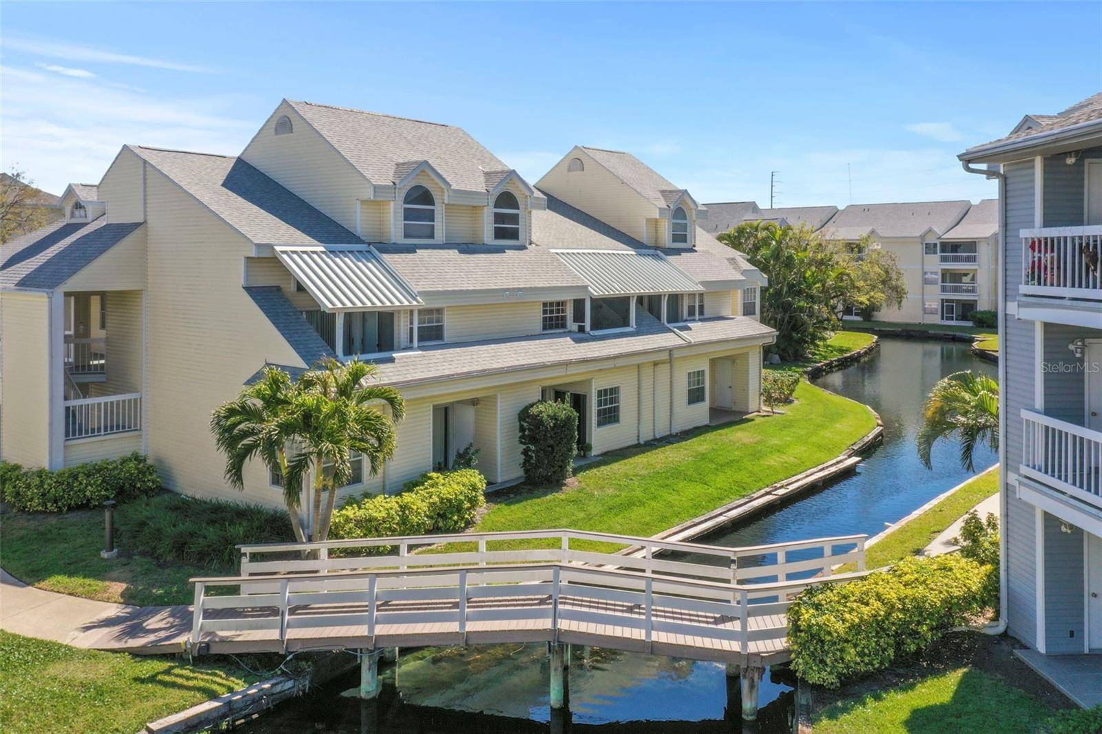 St Petersburg, FL 33710,6915 STONES THROW CIR N #3104
