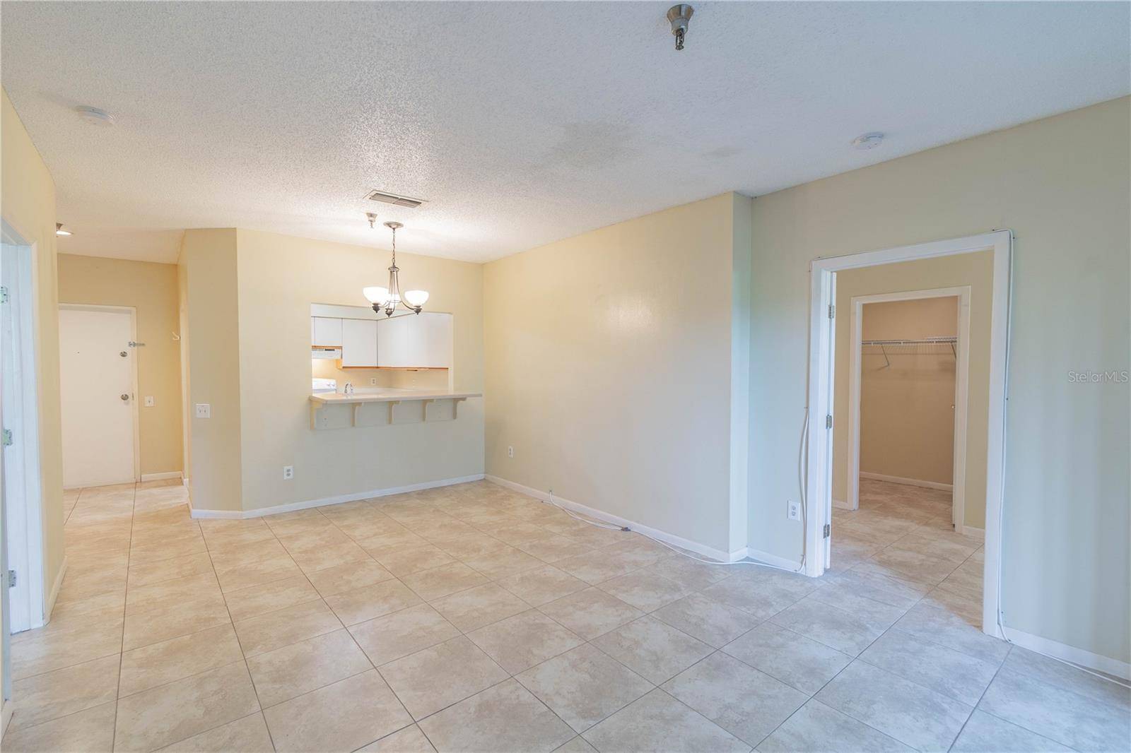 Clearwater, FL 33762,2333 FEATHER SOUND DR #B101