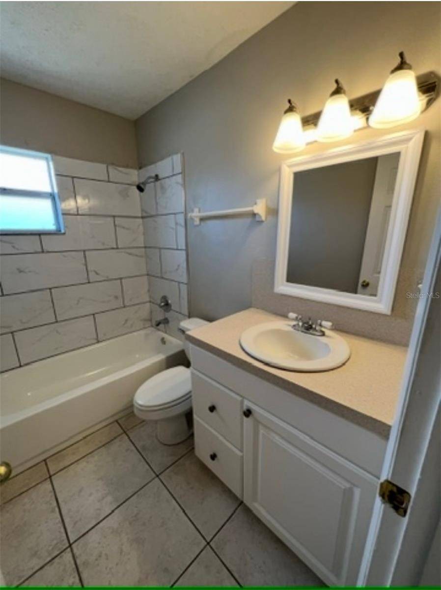 Apollo Beach, FL 33572,1029 APOLLO BEACH BLVD #5