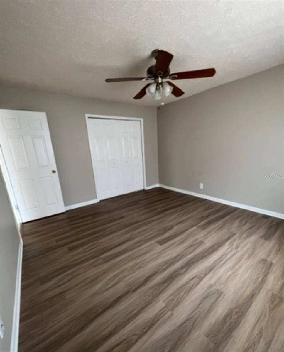 Apollo Beach, FL 33572,1029 APOLLO BEACH BLVD #5