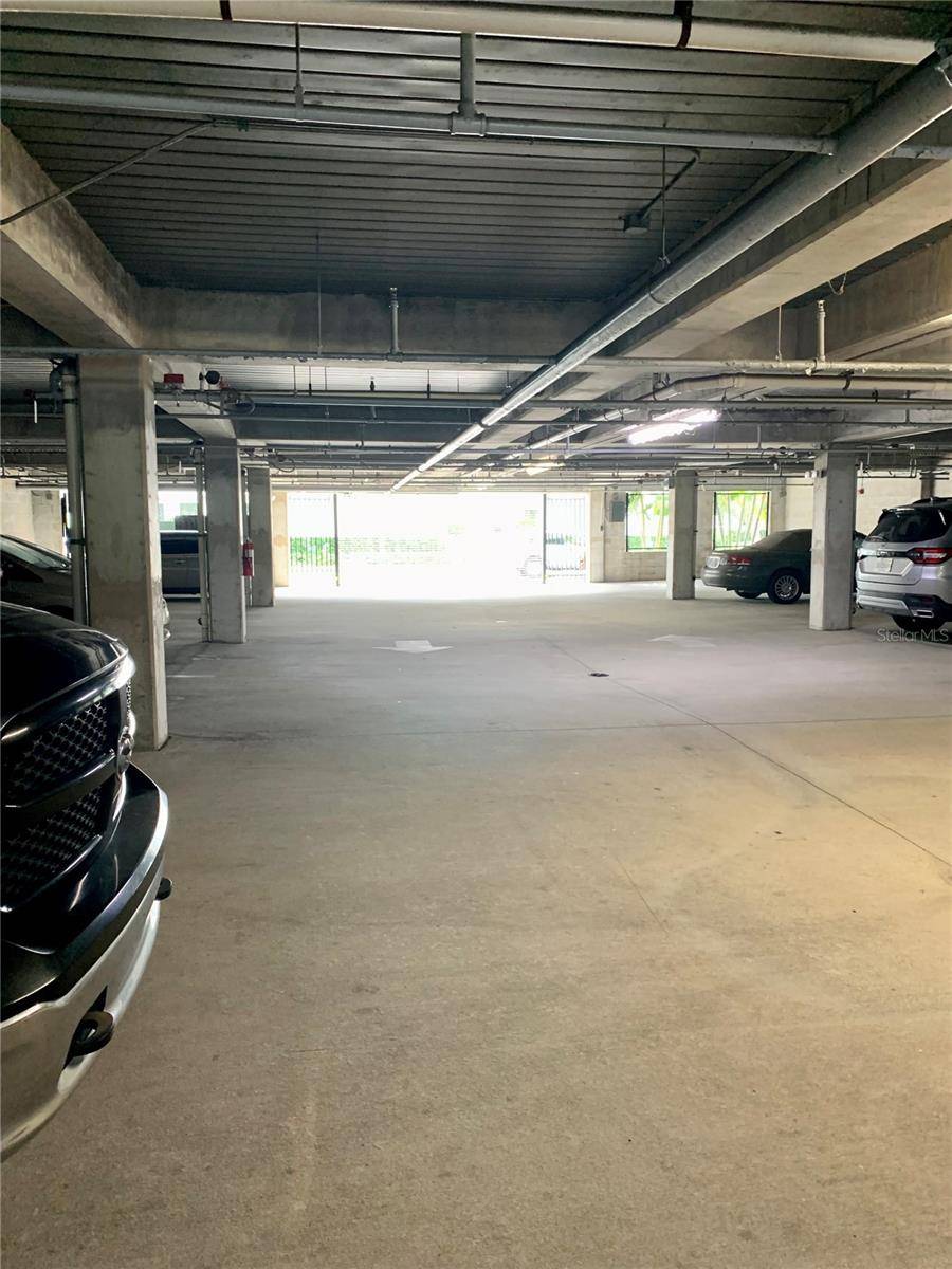 Tampa, FL 33611,5008 S MACDILL AVE #19