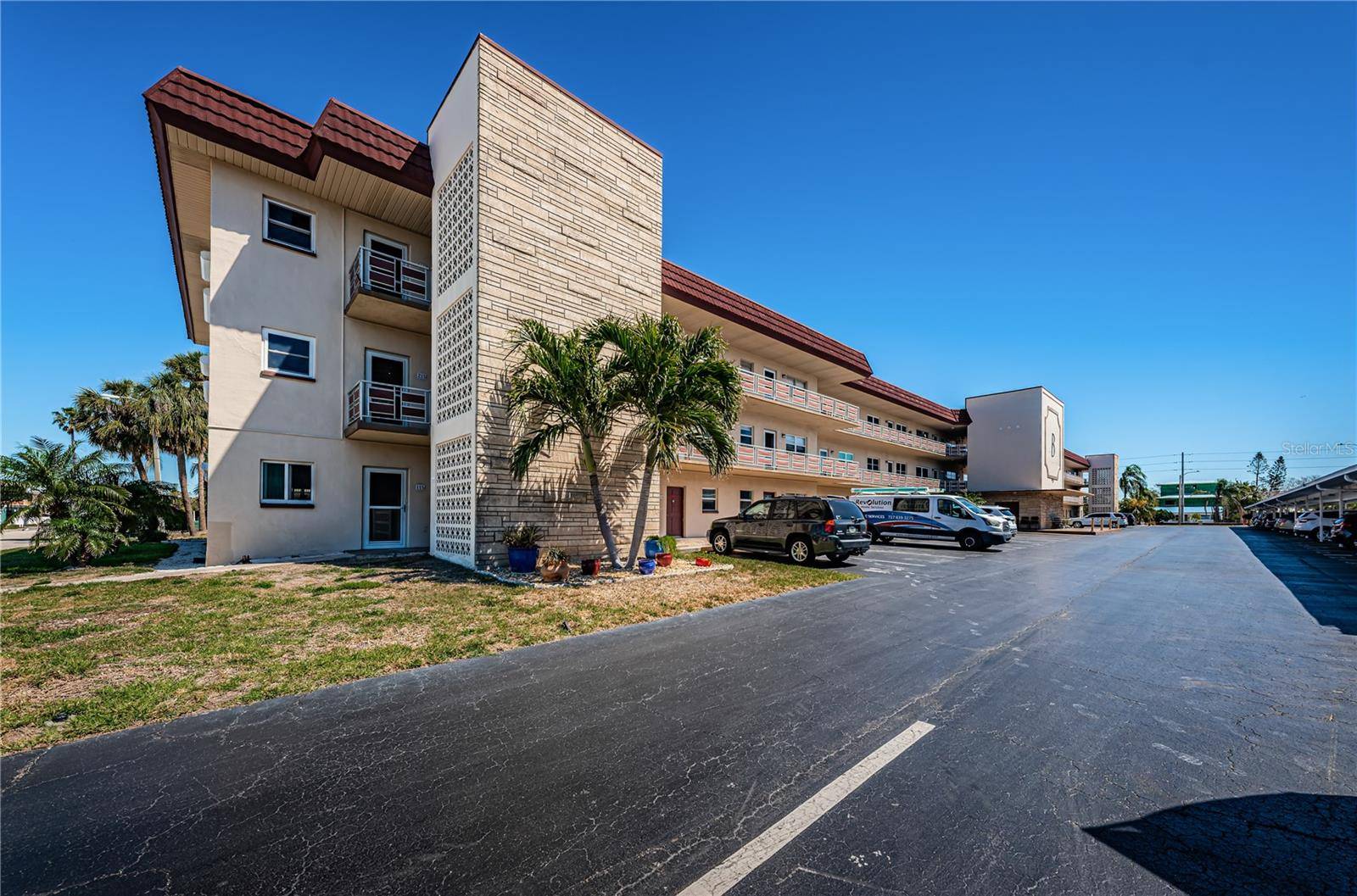 Gulfport, FL 33707,3010 59TH ST S #314