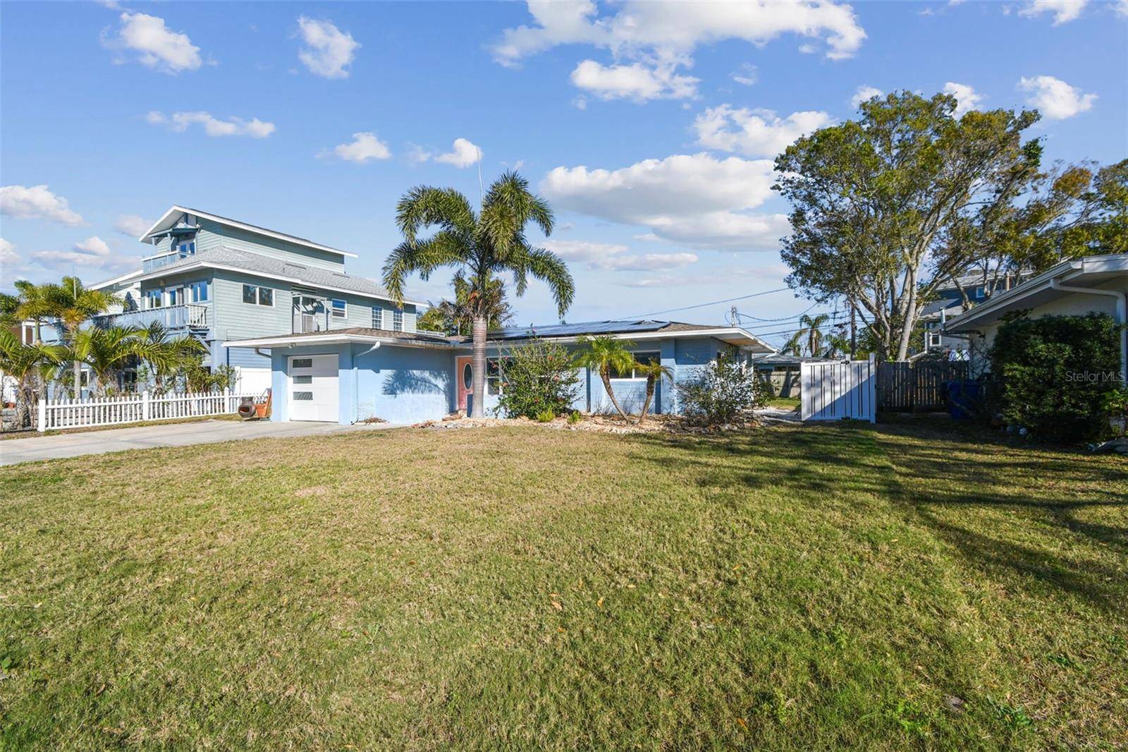 Dunedin, FL 34698,2451 BAYWOOD DR W