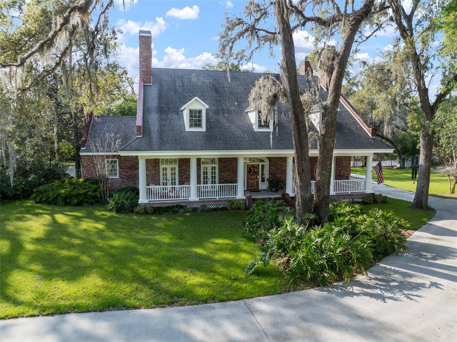 Seffner, FL 33584,2906 PEMBERTON CREEK DR